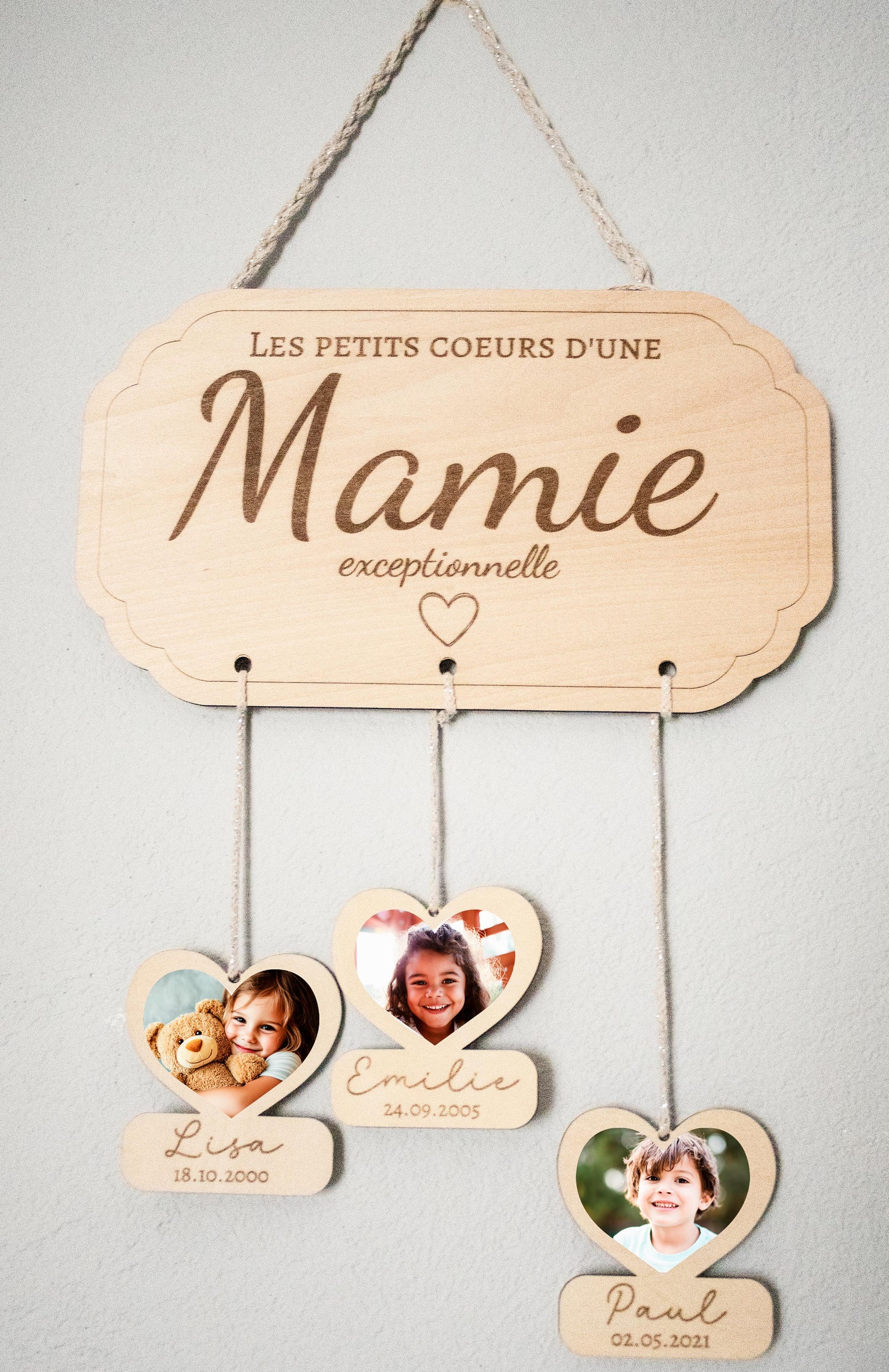 Suspension Photo Personnalisée - "Les Petits Cœurs d’une Mamie Exceptionnelle"
