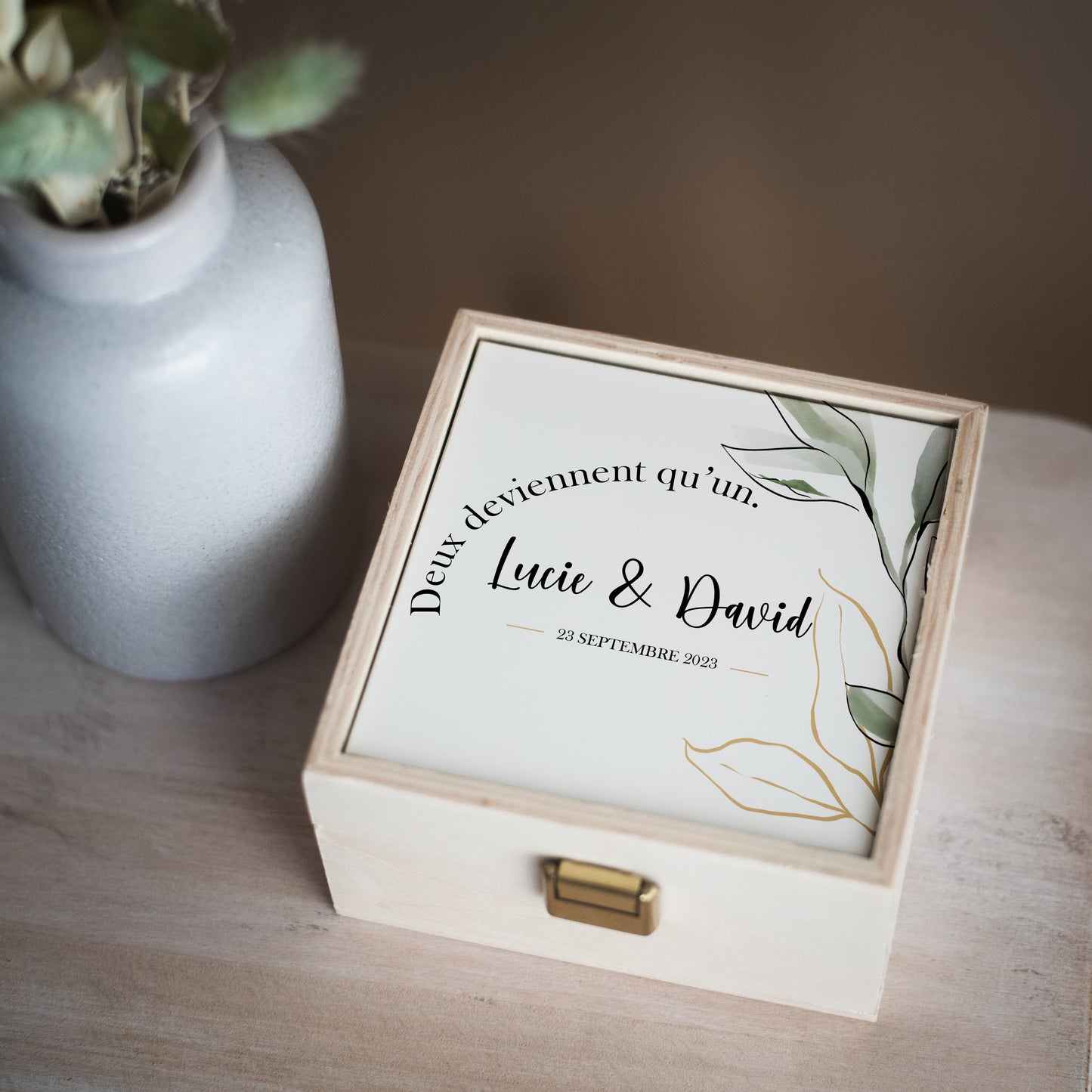 boite porte alliances personnalisée prénoms et date du mariage 

