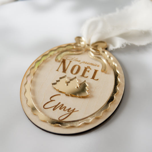 Ornement noël personnalisé bois et plexiglass pour enfant ou premier noël avec prénom