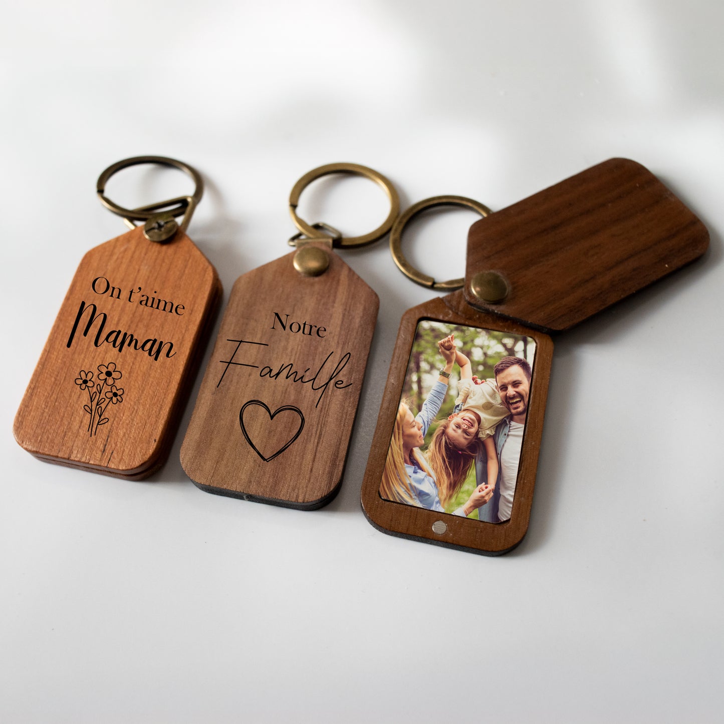 Porte clés photo en bois avec gravure - Idée cadeau mamie, papa, maman, parrain, papy...