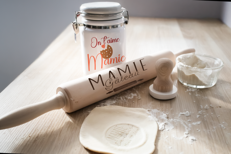 Kit Pâtisserie Personnalisé rouleau, emporte pièce et pot en céramique – Cadeau Mamie