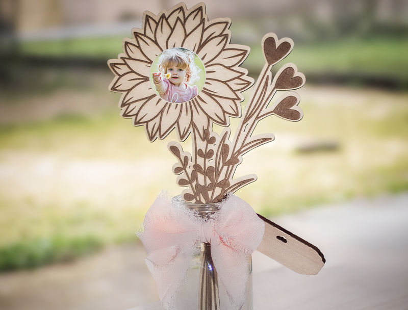 Vase et fleur en bois personnalisé avec photo - cadeau pour mamie, fête des grands mères, nounou, maman