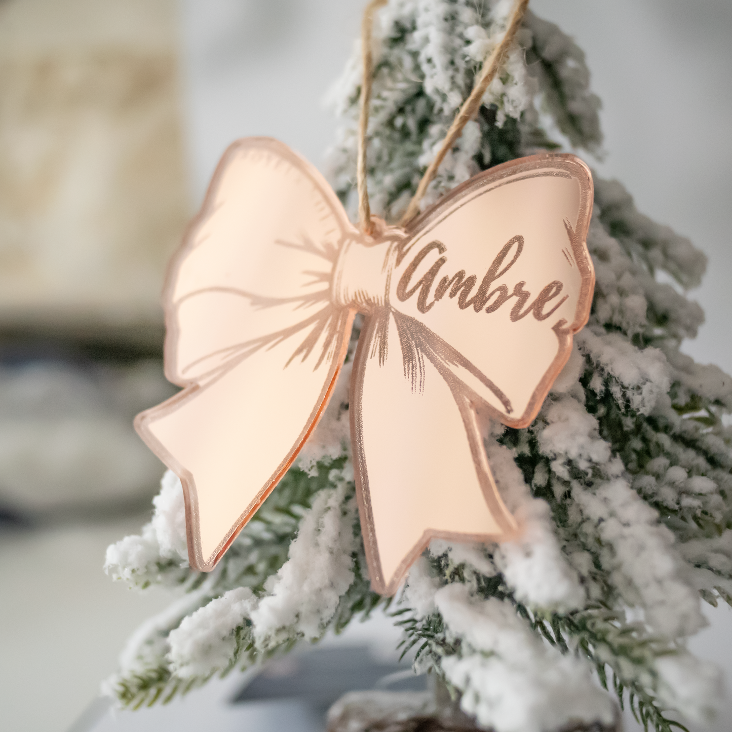 Nœud en plexiglass personnalisé – Joyeux Noël